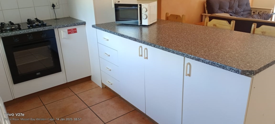 To Let 2 Bedroom Property for Rent in Hartenbos Central Western Cape